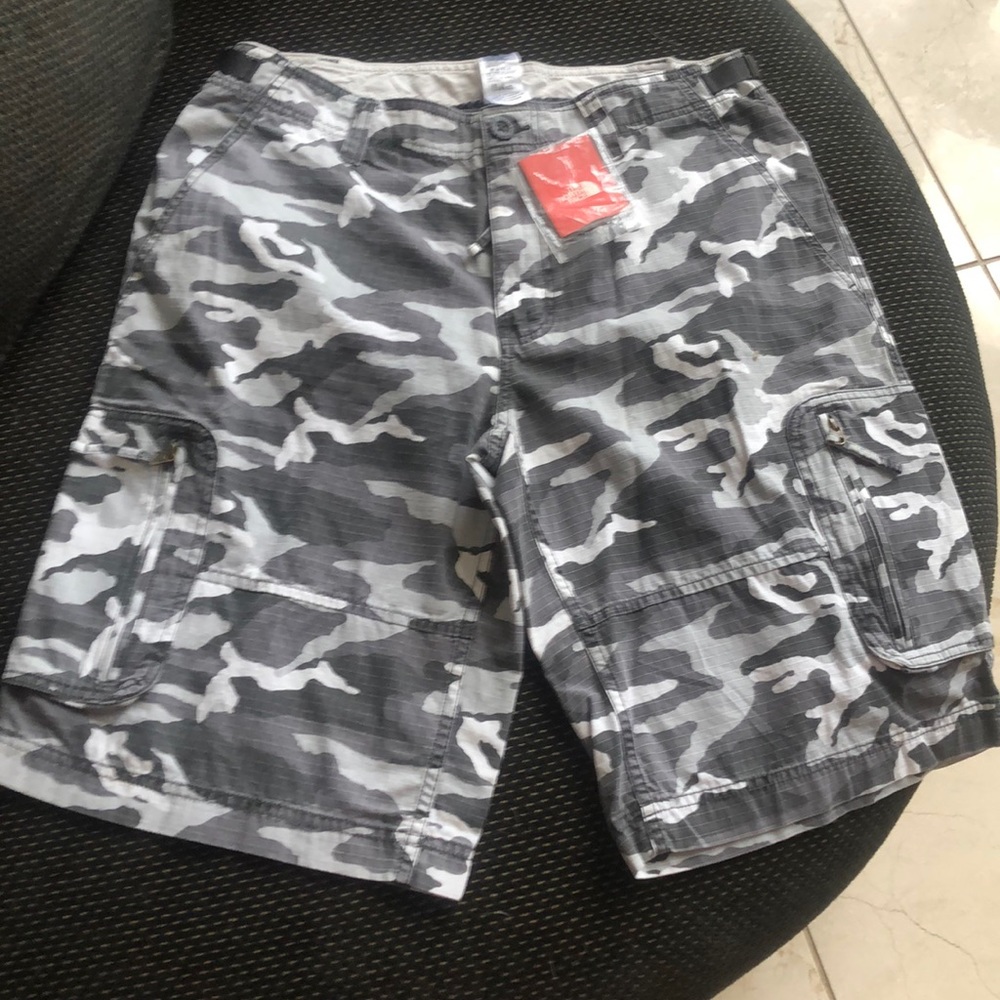Men’s north face shorts